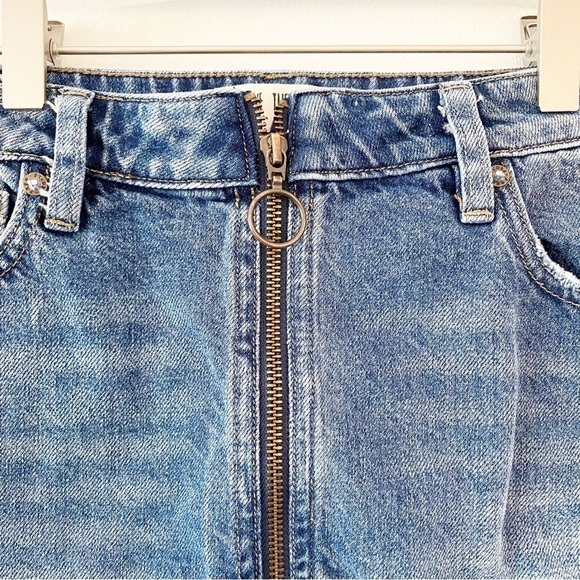 FREE PEOPLE Zip It Up Front Zip Denim Mini Skirt Size 28 - Picture 5 of 10